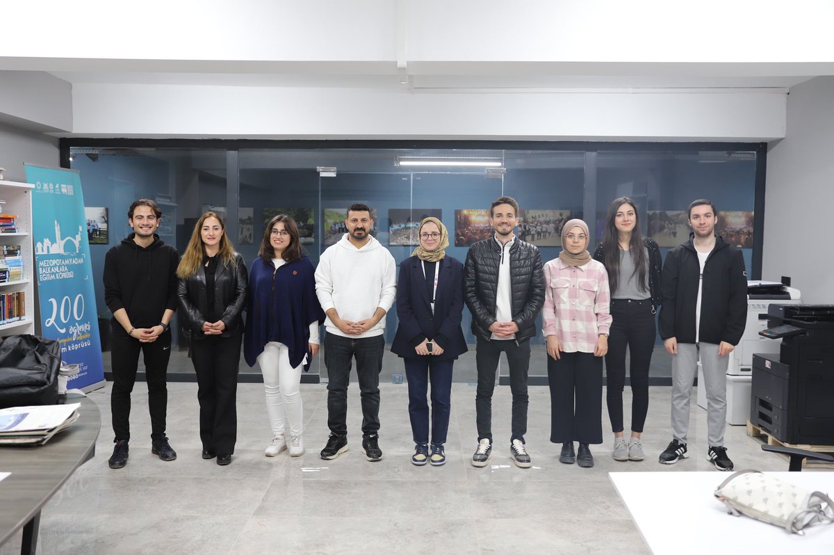 EGGDERNEGI's tweet photo. Eğitim ve Kariyer Planlama Derneği (EKAPDER) koordinatörlerinden Zeynep Güşta Arık, derneğimizi ziyaret ederek başkanımız Kamuran Homan ve danışmanımız Öğr. Gör. Hanife Yeşilyurt’tan derneğimizin çalışmaları hakkında bilgi aldı. https://t.co/EHHjr97sxZ