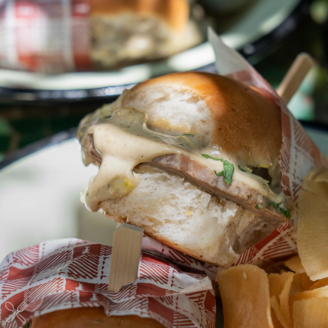 Llegó la época de sándwiches de vitel toné 😍
Proba esta delicia ya tradicional en El Café de Acá.

Reserva con RESTÓ 📲 resto.com.py