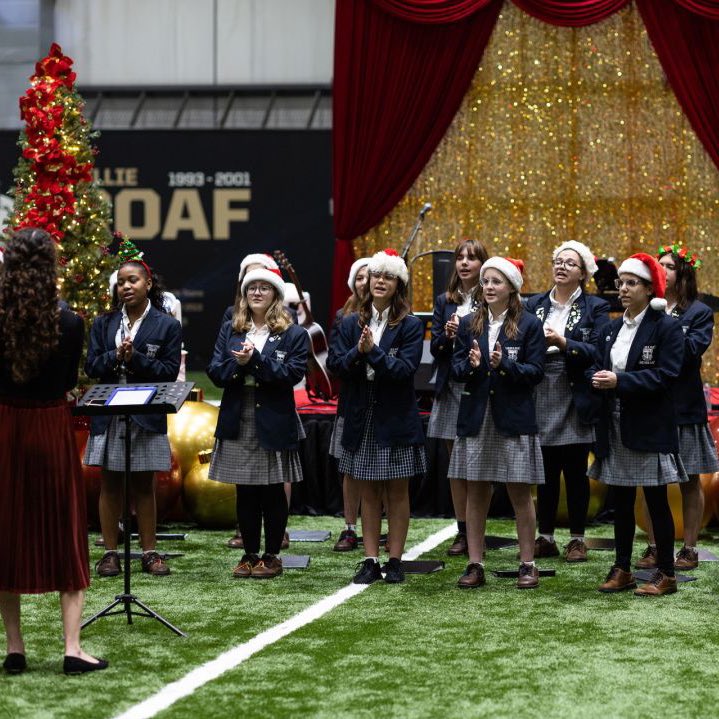 Just 17 days left until our 10th annual holiday gift and toy drive in partnership with Gayle Benson, presented by @kreweofiris! For tickets and sponsorships visit sidelinepass.org