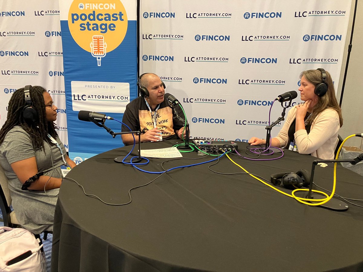 SteveStewartMe's tweet photo. In-person conferences are the best!
Thanks to https://t.co/GUpMmLKFeF - who sponsored LIVE #podcasting at #FinCon24 - I got to meet Bas from @@socialworkrants. He recorded with two guests: Rachel Duncan and Constance McConnell
https://t.co/Df47dNRoJi https://t.co/womEWKLvma