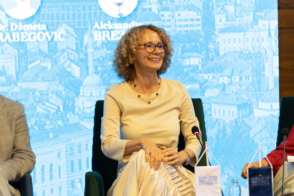 Sarajevo Security Conference (@ssc_sarajevo) on Twitter photo Congratulations to <a href="/Sekerinska/">Radmila Shekerinska/Радмила Шекеринска</a> on her appointment as #NATO 's Deputy Secretary General! Her insights at #SSC2024 on W. Balkan challenges and leadership in securing N. Macedonia’s NATO membership inspire.
We look forward to her continued impact & welcoming her again in Sarajevo! Congratulations to <a href="/Sekerinska/">Radmila Shekerinska/Радмила Шекеринска</a> on her appointment as #NATO 's Deputy Secretary General! Her insights at #SSC2024 on W. Balkan challenges and leadership in securing N. Macedonia’s NATO membership inspire.
We look forward to her continued impact & welcoming her again in Sarajevo!