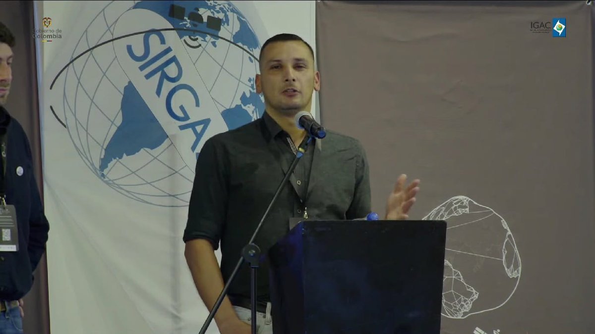 ¡Agradecemos a Demián David Gómez por su liderazgo en el GTII y le damos una cálida Bienvenida a Mauricio Varela Sánchez como nuevo presidente del Grupo de Trabajo II !
#simposiosirgas2024
<a href="/igacColombia/">Instituto Geográfico Agustín Codazzi - IGAC</a>  <a href="/IPGH_PAIGH/">IPGH</a> <a href="/UNGGIMAmericas/">UN-GGIM:Americas</a>