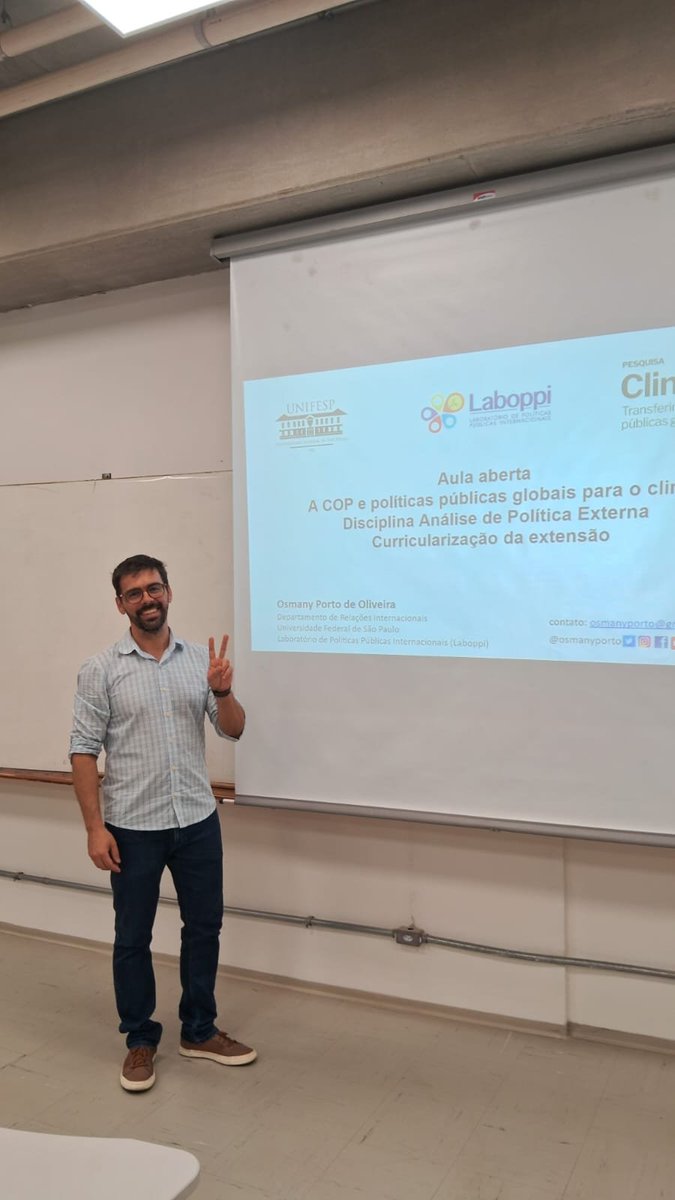 🌍 Na semana passada (12), no nosso evento Laboppi Climate Days, o Professor Osmany Porto realizou uma aula aberta para os alunos de Relações Internacionais. Ele abordou a COP e as políticas públicas globais para o clima, incentivando reflexões e discussões em ocasião da COP29!