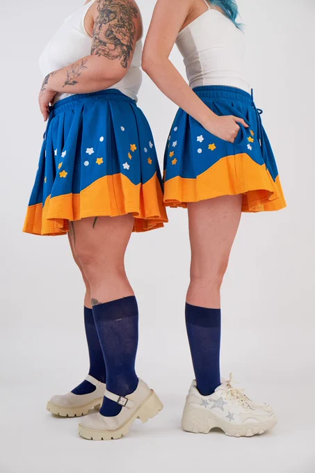 Starry Sky  models wearing size XL and size S  