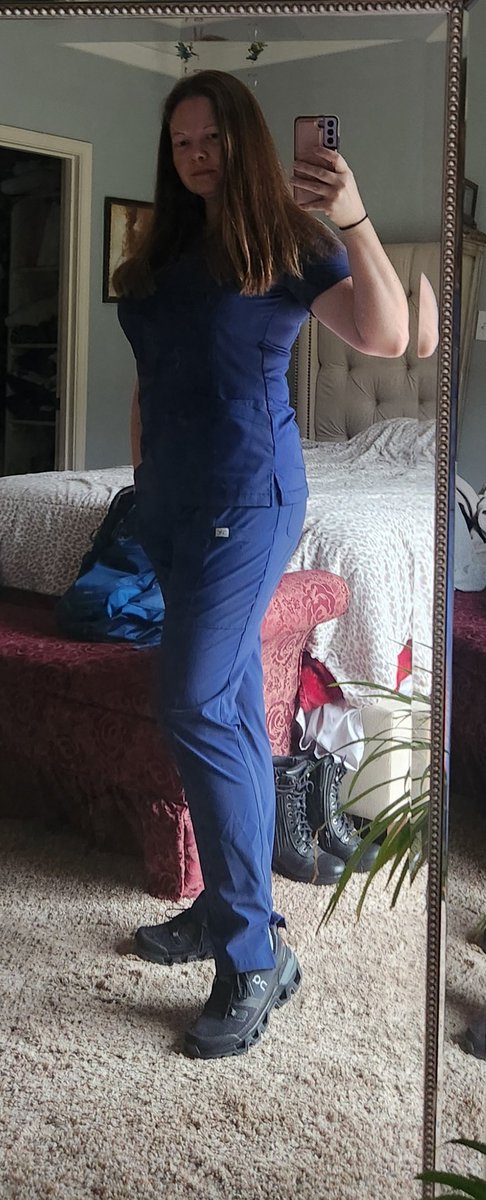 BeautyMotivate's tweet photo. Tis Tuesday!!! Off to class... after I kill the spider I saw taking this photo.
#tuesdayvibe #surgtech #surgical #student #classes #scrubs https://t.co/FnFonwxbJV