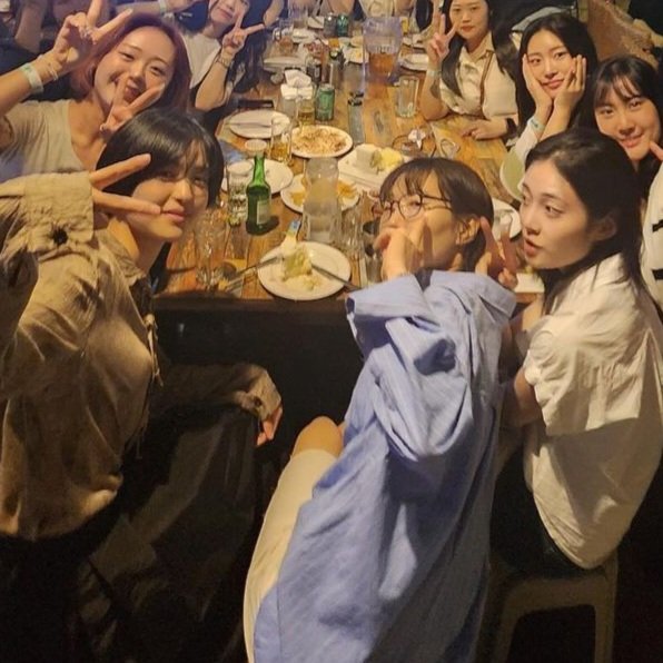 lullung8's tweet photo. 이날 영상은 없나
김태리 우다비 좋은데 https://t.co/406f5fnUC6