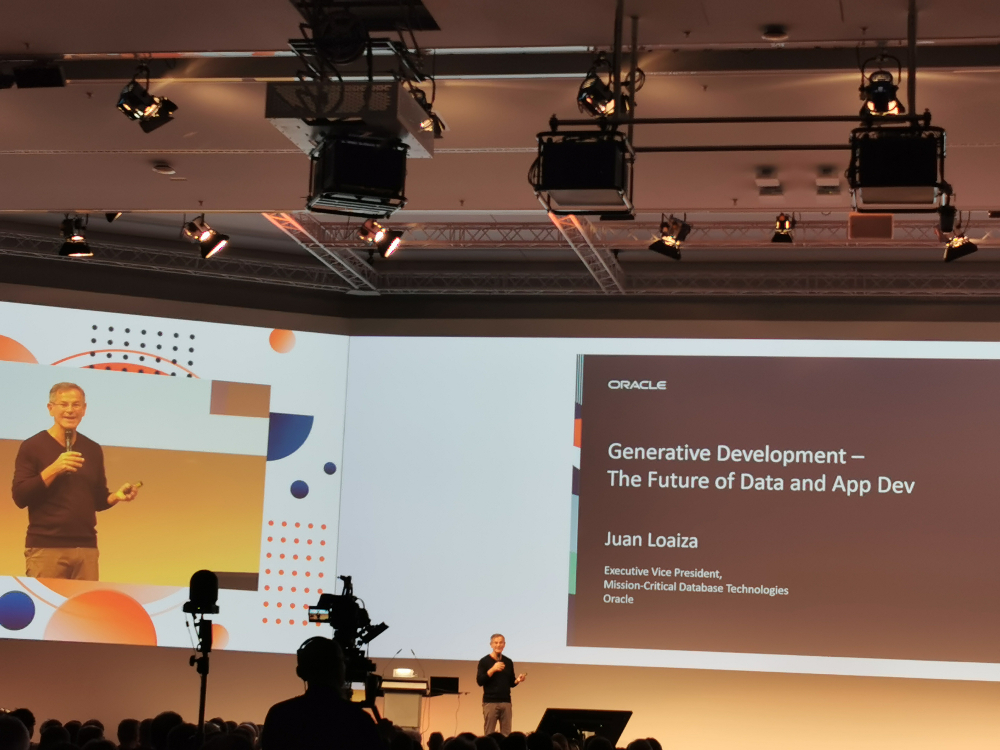 #DOAG2024 🌐 | Nach einer Begrüßung aller Konferenz-Besucherinnen und -Besucher durch DOAG Vorstandsvorsitzenden Björn Bröhl startete heute die diesjährige DOAG Anwenderkonferenz in Nürnberg mit einer Keynote von Juan Loaiza. 🎙️🚀 scomp.ly/ZYYjmgz