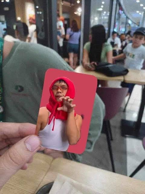 gracellamarc's tweet photo. OKAY I LOST MY WALLET TODAY😭 KAHIT RESIBO NALANG AT YUNG PAPER NA IPAPASA KO SA PROF KO PARA MA-RECORD YUNG RECITATION KO ANG IBAIK PLS PATI PALA YUNG POLAROID PIC NAMIN NG BOYFRIEND KO, YUNG GRAD PIC NYA, AND YUNG BINI MANOY PC KO

CTTO https://t.co/IDZZKY4tOV