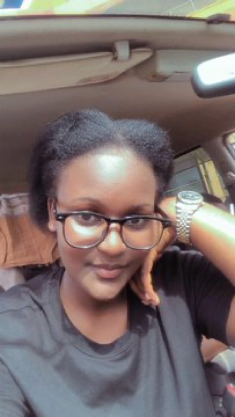 Naturinda96's tweet photo. Who’s this babe ? She’s cute 🥰 😝 https://t.co/VovkVMqM3c
