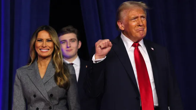EricLDaugh's tweet photo. 🚨 BREAKING: New poll finds high optimism for America when Donald Trump assumes office in 2025

How likely that the U.S. will head in a better direction in 2025?
🔴 Very/somewhat likely: 58% (+20)
🔵 Not very/not at all likely: 38%

The new majority.

Echelon Insights https://t.co/BzYcSWNM1v