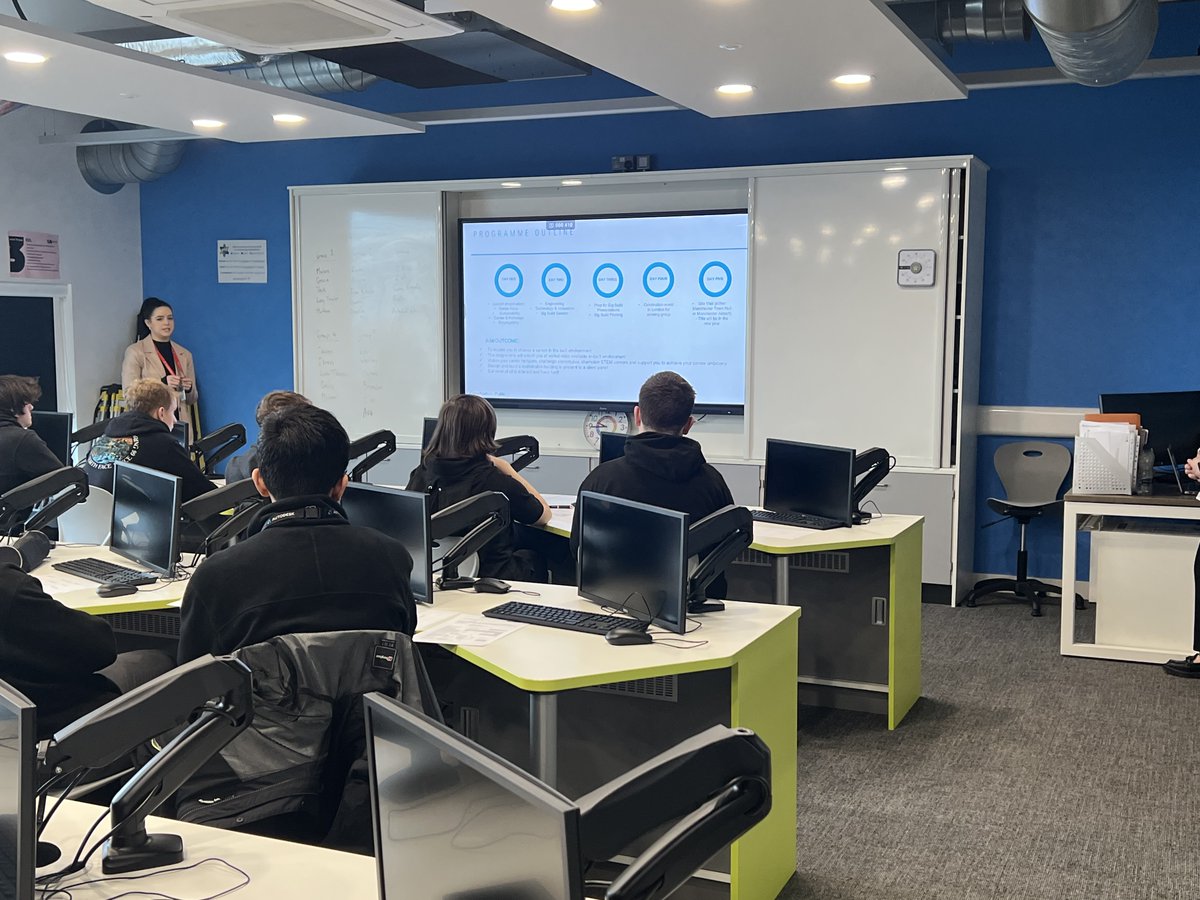 BakerDearing's tweet image. During #thinkUTC week, we are celebrating how University Technical Colleges prepare students with the proper technical and employability skills to progress onto top careers in key sectors, including construction.