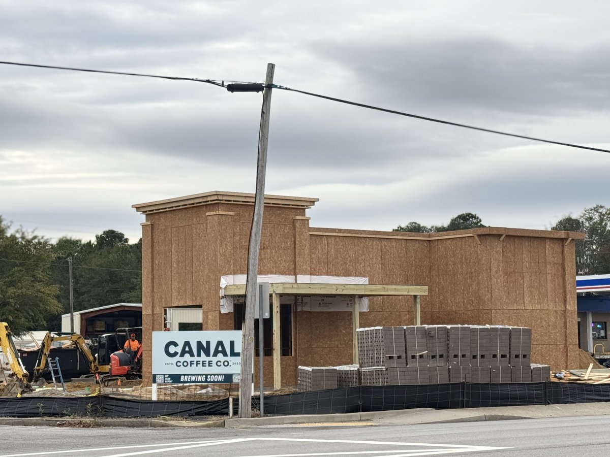 Our new location is getting ready for you, Lexington! Stay tuned for the grand opening—we can’t wait to serve you soon!

#CanalCoffeeCo #CCC #SouthCarolina #LexingtonSC #GrandOpening #LocalBusiness #NewLocation #ComingSoon