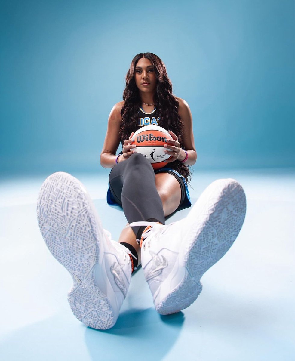 trendyhoopstars's tweet photo. Kamilla Cardoso today:

26 PTS
11 RBS
3 AST
2 BLK
1 STL
64.7% FG

✨ https://t.co/BAmfiI9iDG