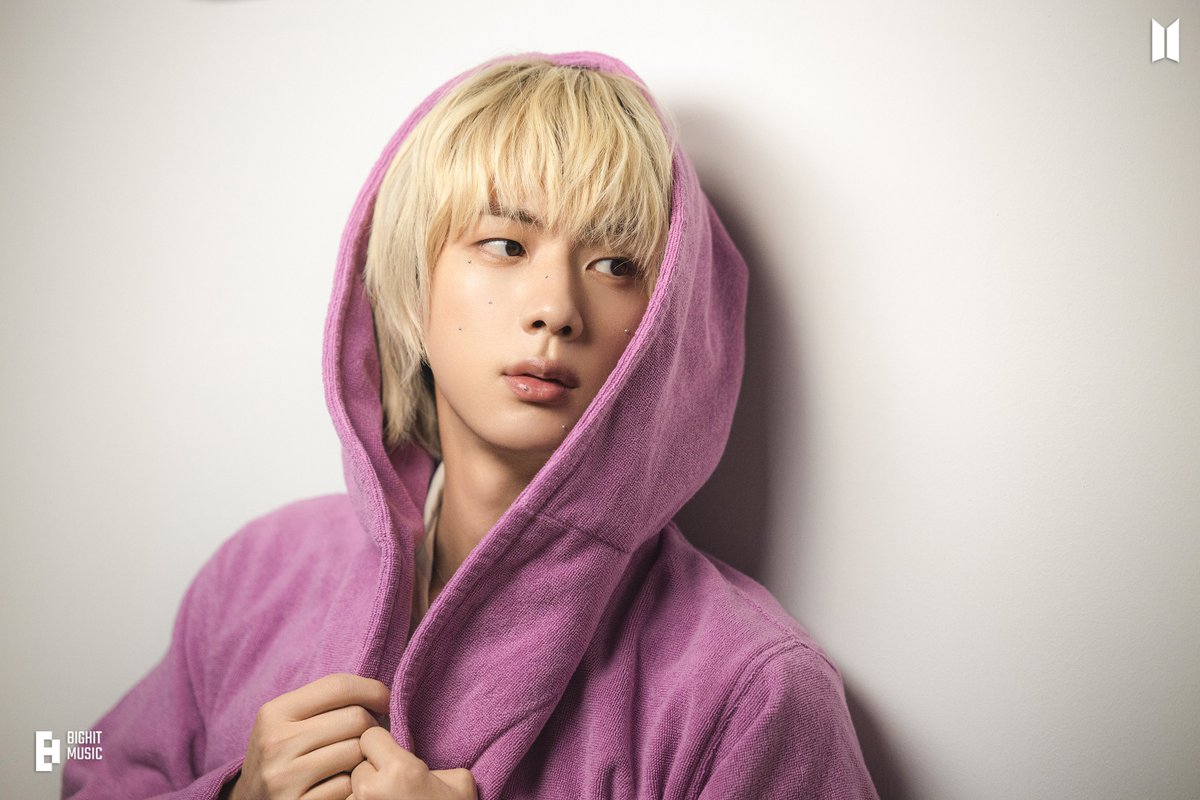 Bangtan7_Stream's tweet photo. #JIN is currently the MOST CONSUMED MALE ARTIST across all Global Digital Platforms, surpassing Bruno Mars! https://t.co/iIx70cByQh