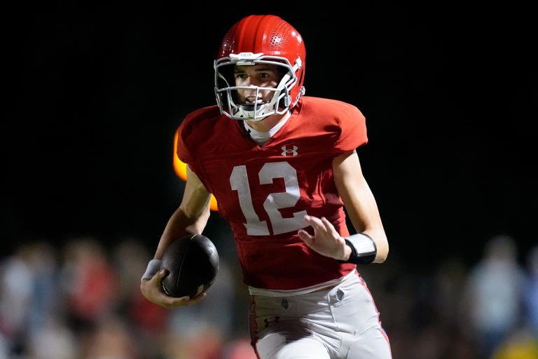 CSmithScout's tweet photo. #TN2025 Top 500: Top 5 ranked QB's (Updated 11/18)

1. @GeorgeMacIntyr6 - Brentwood Acad. 
2. @tate_surber - McKenzie 
3. @brady_hughes16 - MUS 
4. @TavShaffer - Lipscomb Acad.
5. @JaydenNeal08 - Knox. Catholic

New QB Rankings: https://t.co/xm35jKPUZI

#CSS  #PRZTN https://t.co/69YAyLOeZY