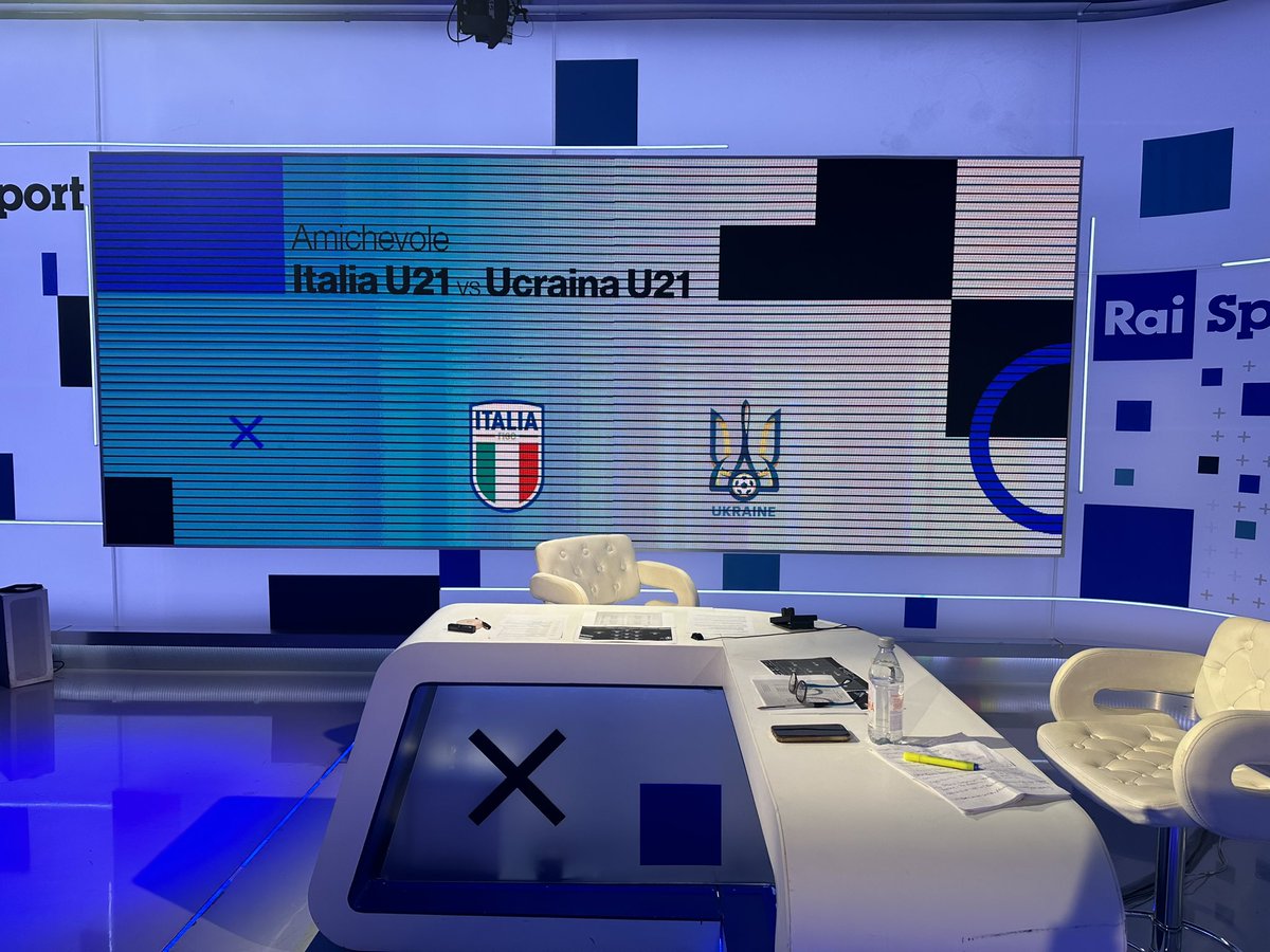 Francesca_ST's tweet photo. Italia-Ucraina Under 21 - Dalle 18 su Rai2 🙂 https://t.co/eileiX9yaJ