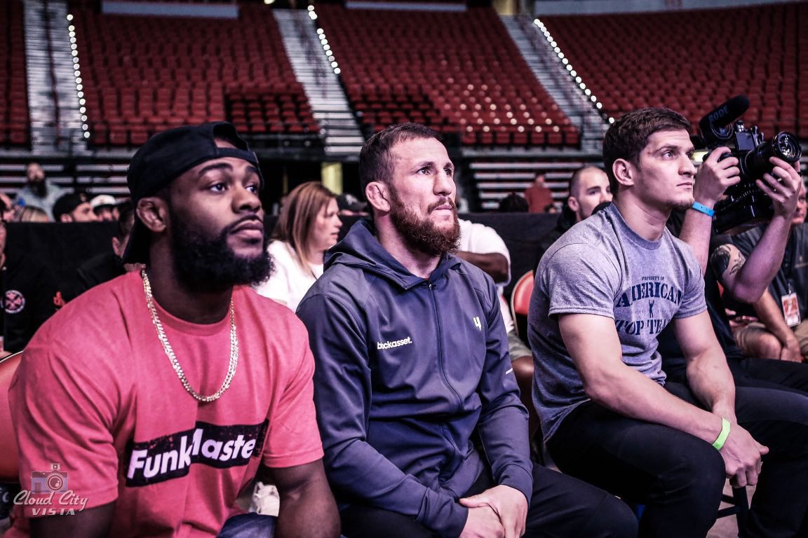 funkmasterMMA's tweet image. See you soon, my boy 🍑 #Pause
•
#FunkHarborRum #UFC310