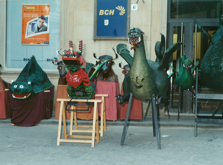 casaentremesos's tweet photo. LA CULTURA POPULAR FESTIVA A L'AULA

Dissabte celebrem la segona edició de la jornada de presentació de treballs acadèmics relacionats amb l’àmbit de la cultura popular de joves que han volgut plasmar els seus coneixements en divuit propostes.

Us animem a escoltar-les! https://t.co/2K0A2Zosm6
