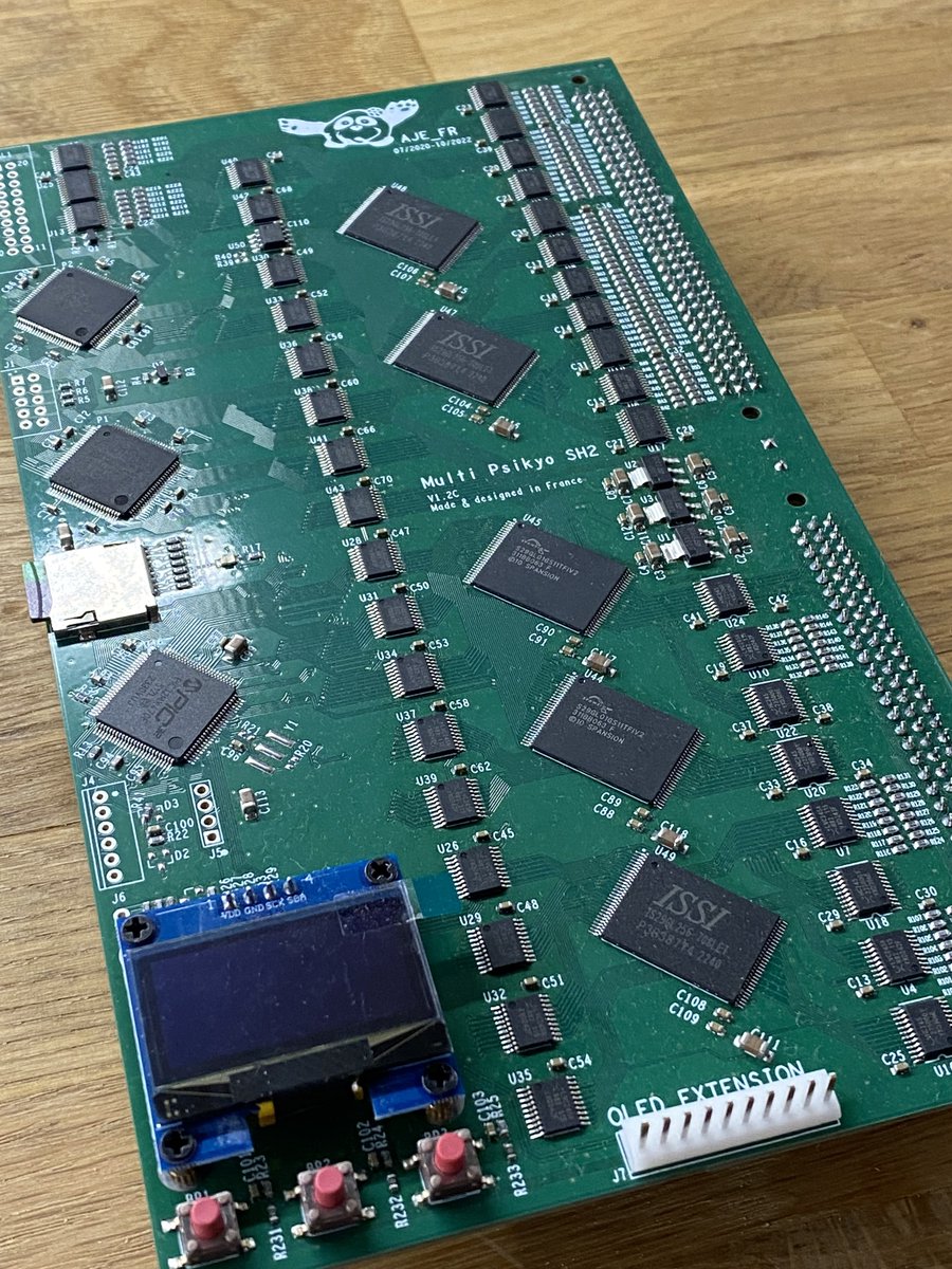 ISIMORN 🕹 tweet media