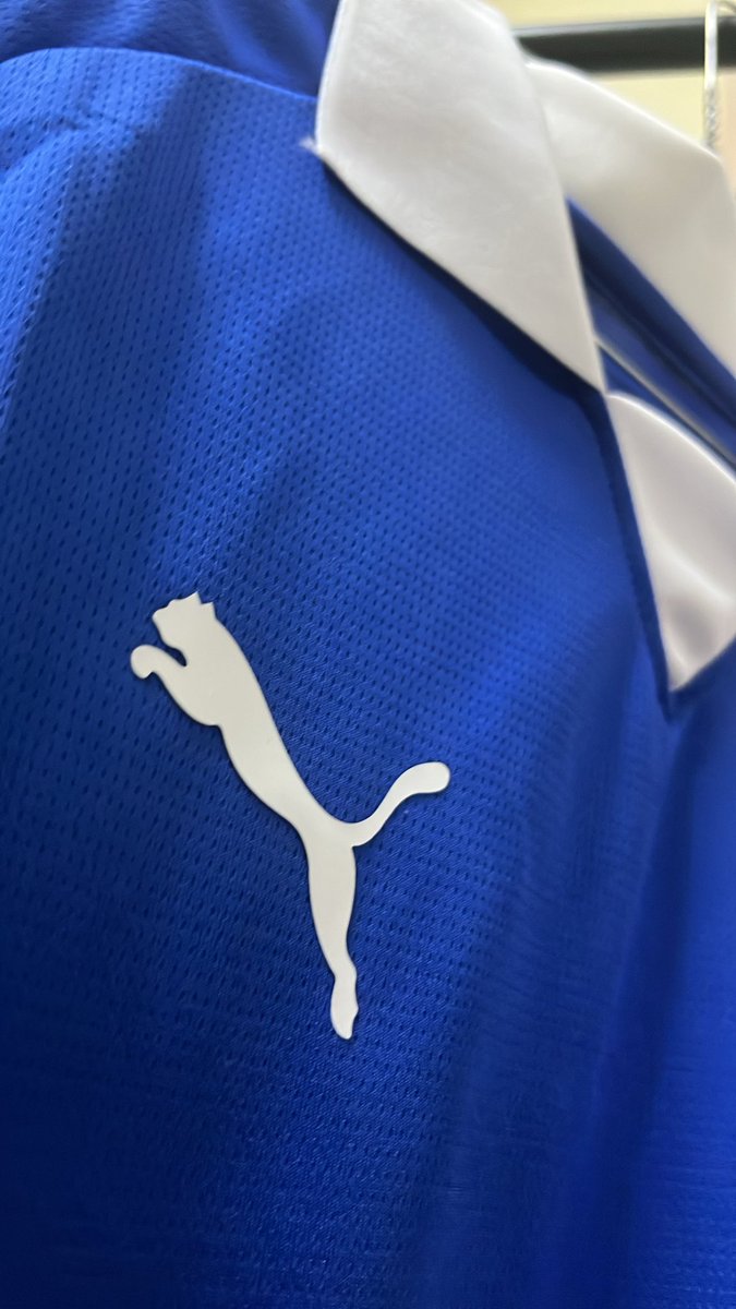 الهلال كلاسيك توفر بسعر ٨٤ ريال بس🫡💙

salla.sa/kick-off-store…