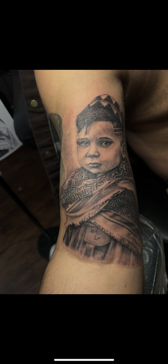 trktattoos's tweet photo. Portrait of client’s son https://t.co/EnAyC6O7jj