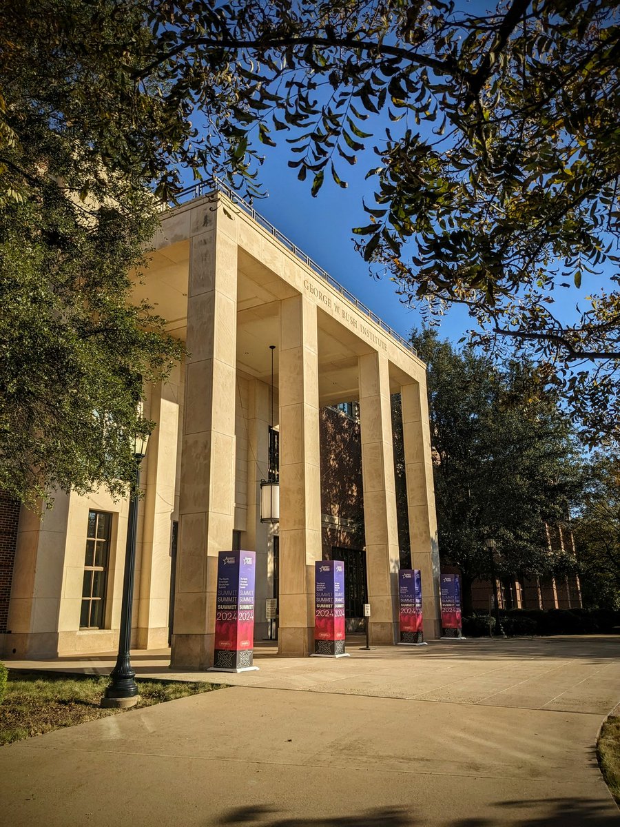 Laura Hofford ➡️ ETHDenver tweet media