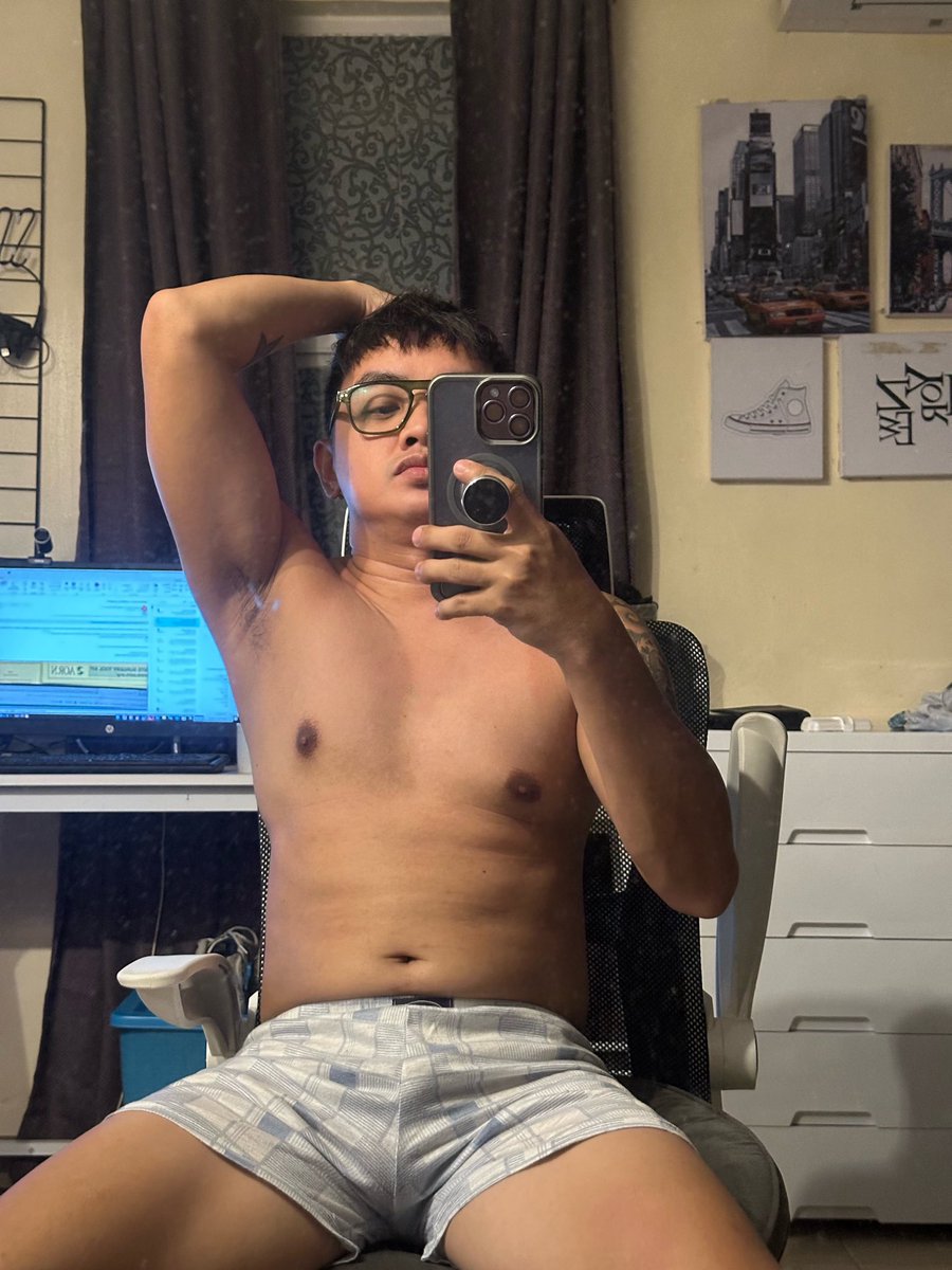 urPocketmonsta's tweet photo. Picture muna bago ko jakulin 💦 https://t.co/PAiuDEGbLI
