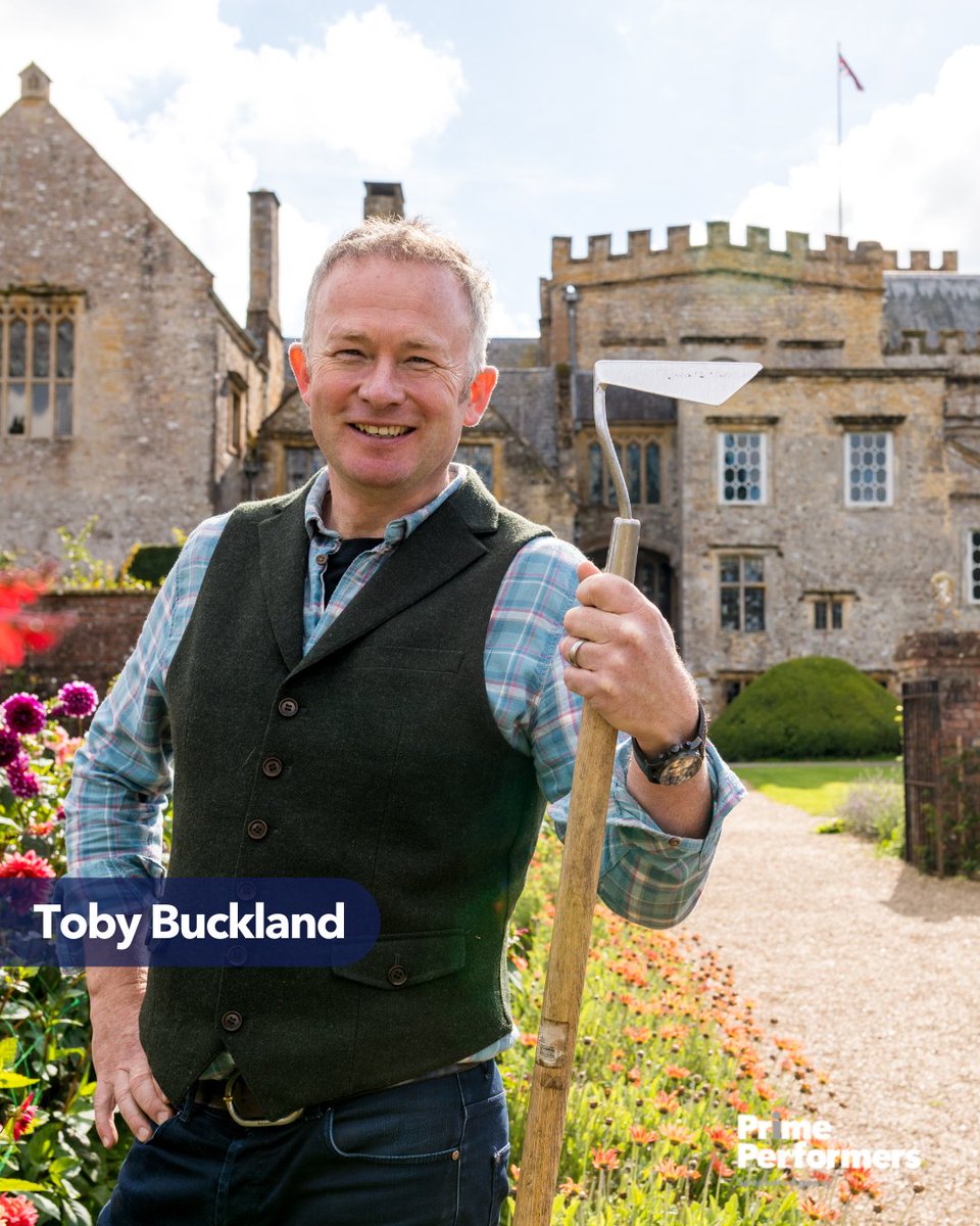 Create an eco-friendly wreath with tips from Adam Frost, Toby Buckland &amp; Joe Swift! Use greenery like eucalyptus &amp; ivy, add holly for charm, and bring Christmas to your garden with evergreens.
📩 Get in touch to book these gardening experts.
#GardenersWorld #PrimePerformers