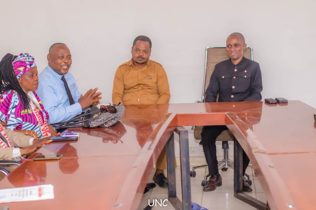 GaborienM's tweet photo. La structure VVK  est venue me présenter les membres constituant son bureau d coordination .Flatté par son organisation et son implantation à travers toutes les communes de la ville de Kinshasa en un temps record  ,je jette des fleurs au coordon Ghyslain MPONZO pr son leadership. https://t.co/iniNYPrk9K