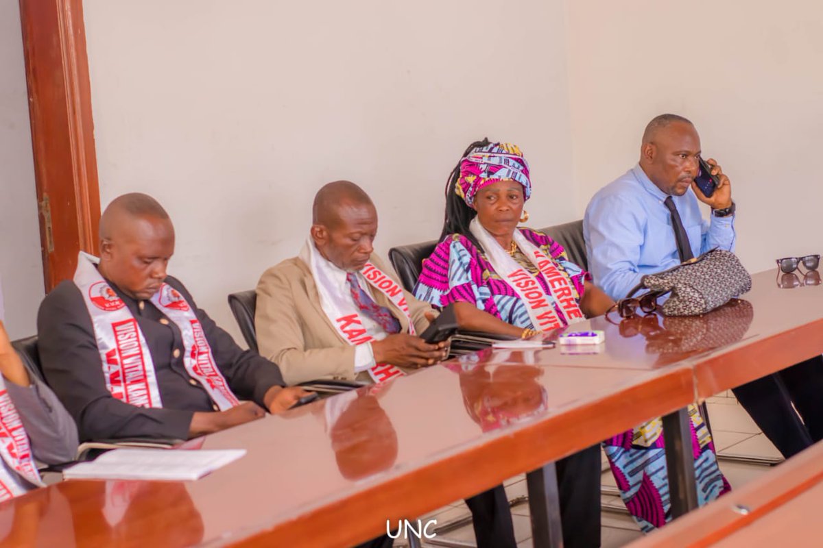 La structure VVK  est venue me présenter les membres constituant son bureau d coordination .Flatté par son organisation et son implantation à travers toutes les communes de la ville de Kinshasa en un temps record  ,je jette des fleurs au coordon Ghyslain MPONZO pr son leadership.