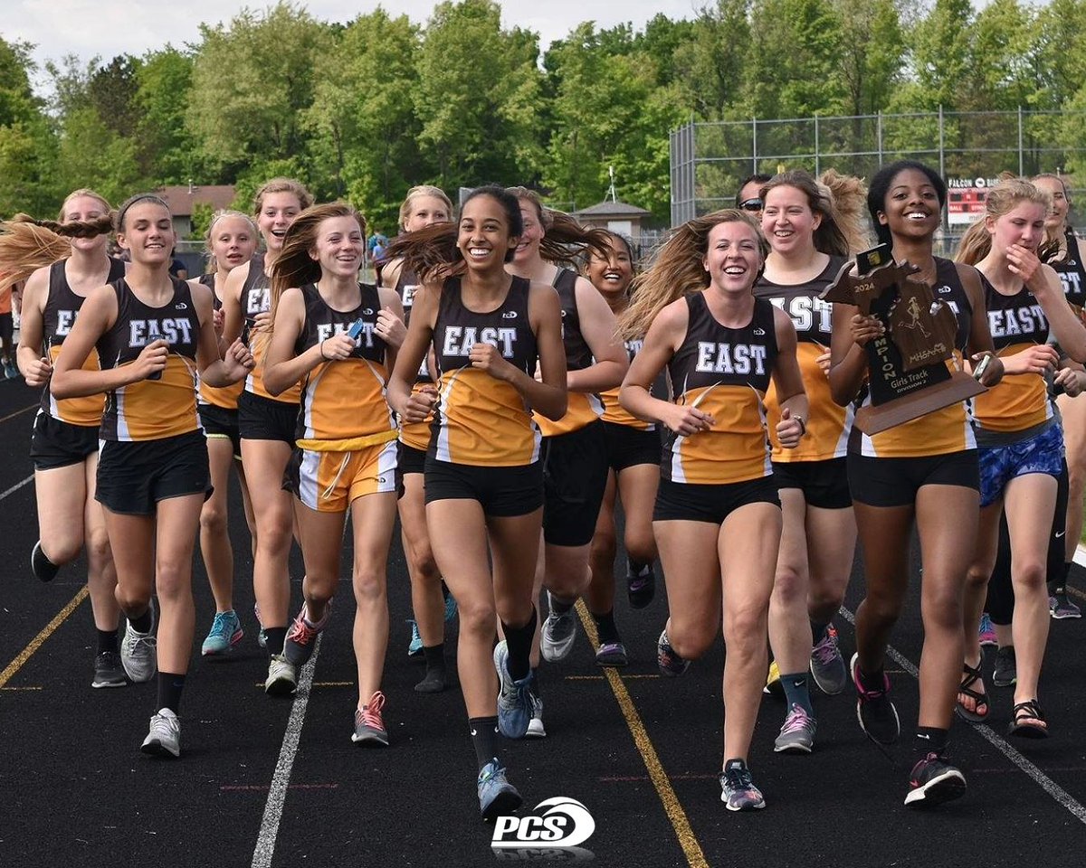 pcsportswear_'s tweet image. Zeeland East Girls Track winning in style! 🐤🪽 Visit pcsportswear.com or contact lisa@pcsportswear.com to place an order!
- - -
#track #trackteam #trackuniforms #coach #crosscountry #runningclub #xcountry #xc #sportsteam #sportswear #sublimated #uniform #handmade #usamade