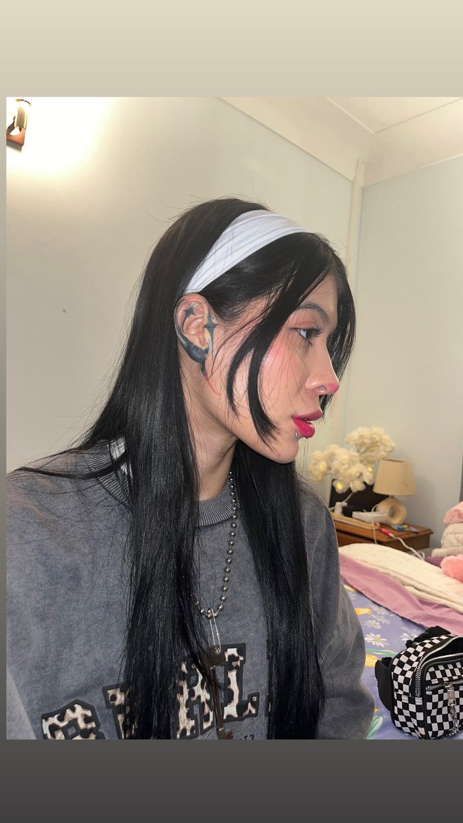 Ojalá y conocer un lindx con quién ir a fumar por acá 😤😪