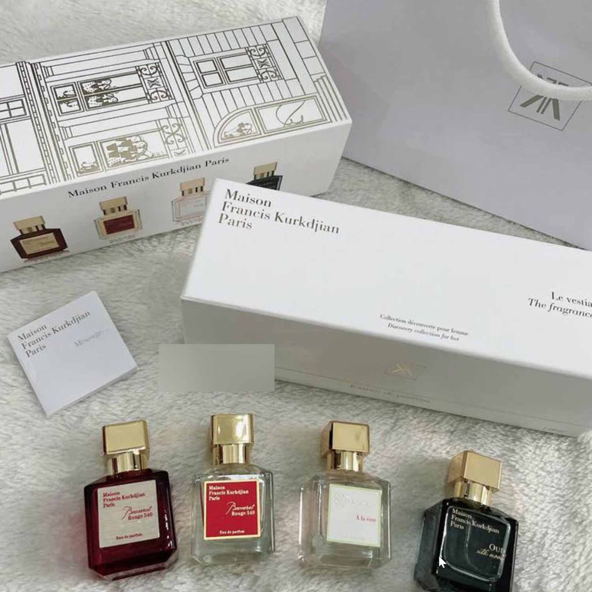 MirLagerfield's tweet image. Fellas..this the perfect gift for her. 10/10..