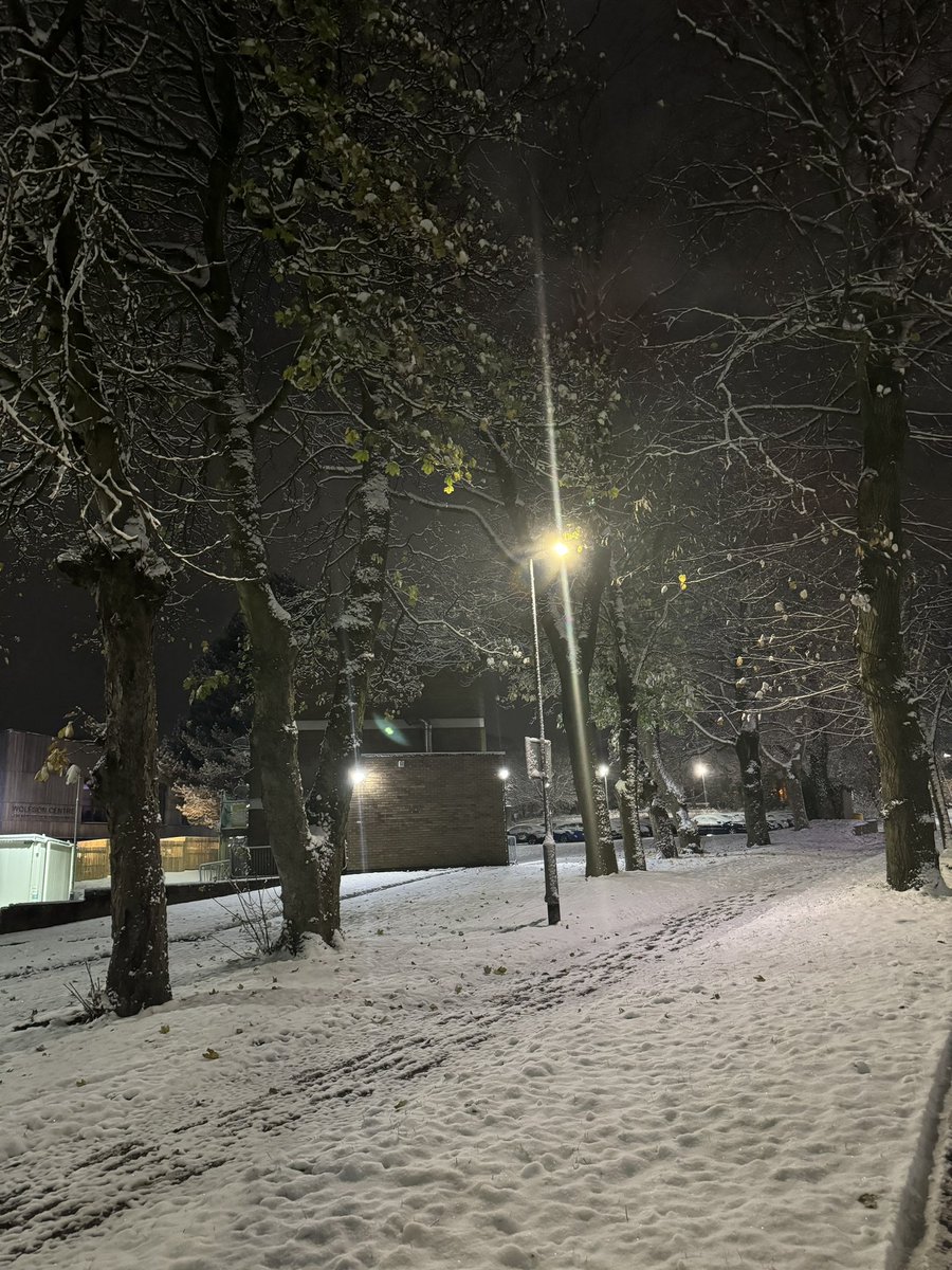 Ujala935523512's tweet image. Just finished an amazing two-week SPL program! 🎉 The focus on breaking bad news and effective medication management was invaluable. Can't wait to implement these skills in my practice! 💉🌈 #SPLTraining #HealthcareExcellence #EmpowermentThroughEducation @UoB_Nursing