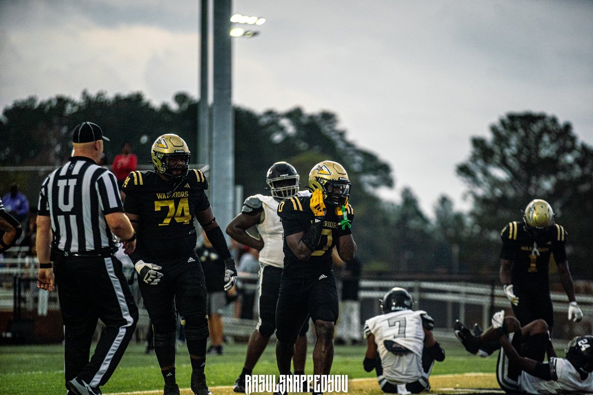 DaelynPatton's tweet image. Let it all workout….. 🧎🏽‍➡️ #blessed 
hudl.com/v/2Qt3ug