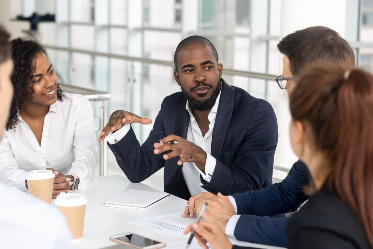 Are these five cognitive biases creeping into your workplace decisions? Discover how to mitigate bias and make effective decisions today. hubs.la/Q02YM3mQ0 #Diversity #Inclusion #Leadership #DecisionMaking #CognitiveBias