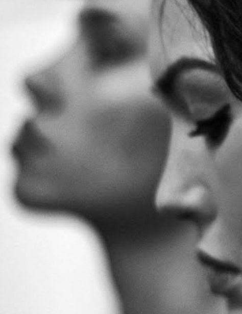 Non é sempre possibile cambiare 
il corso della vita, ma è necessario tentare.
Qualunque sia l'esito, si può essere orgogliosi di aver lottato.
Potrebbe anche andare male, ma non si avrà mai il rimpianto 
di non averci provato.