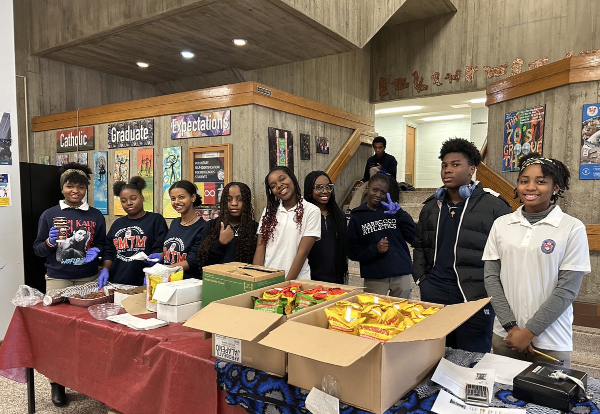 _MsPalermo's tweet photo. Today students from BMTM’s BSA: Royal Roots hosted a Roots &amp; Rhythm Afro-Caribbean Snack Sale! Students and staff enjoyed snacking on Puff Puffs, Beef Patties, and Afrobeats Kettle Chips 

@TCDSB @Equity_TCDSB @laila_velocci @TCDSB_RDAddario https://t.co/7W7nTsVfch