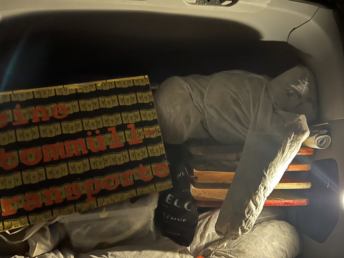 nocastorphb's tweet photo. Wir haben schon mal gepackt. Morgen 9:00 Uhr in Philippsburg Mahnwache zum Frühstück. Bis dahin ruhen wir. Nicht vergessen Widerstand macht Spaß. https://t.co/6zcrmdW8vp