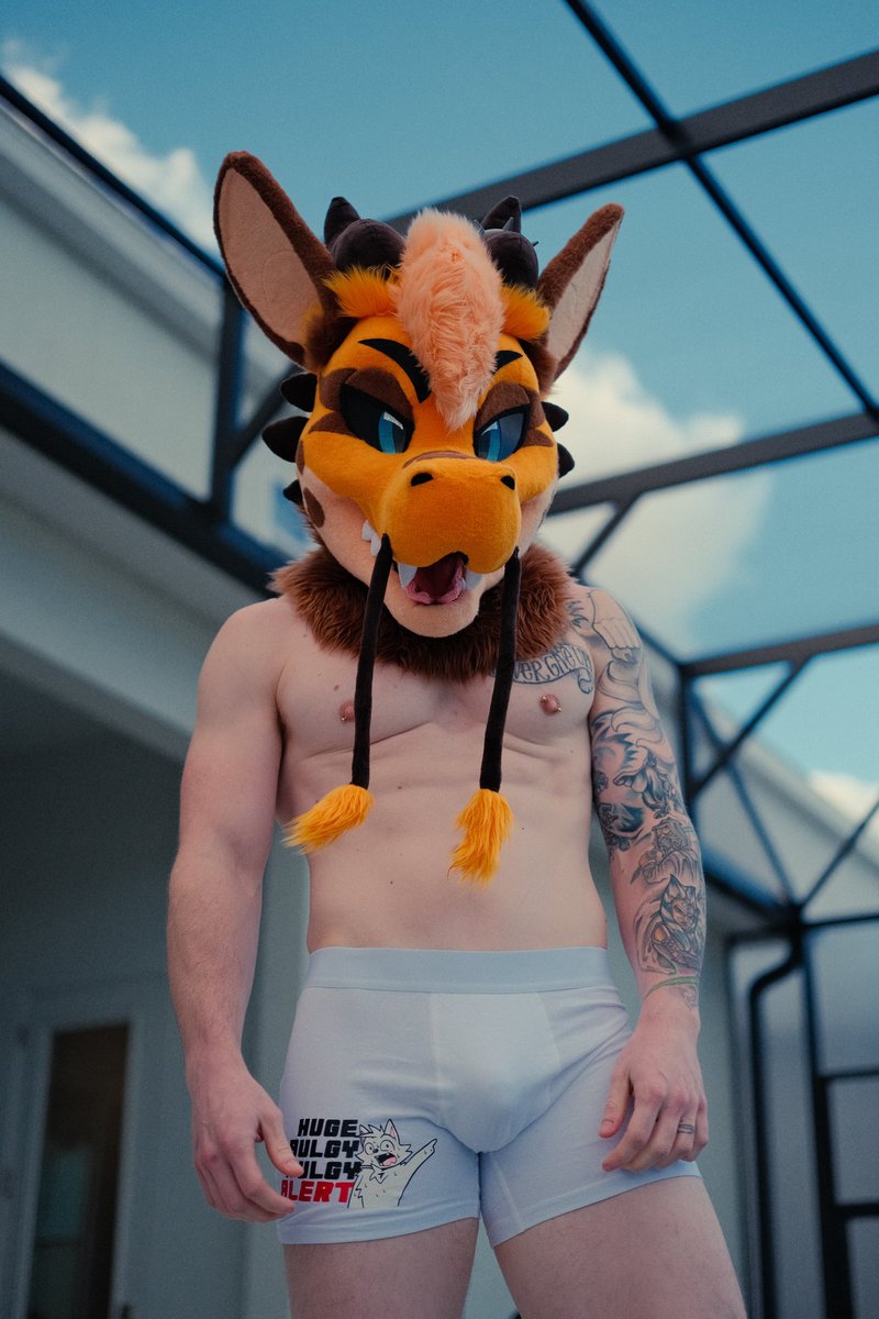 ronnoyeen's tweet image. STREAMING OVERWATCH WITH FRIENDS TONIGHT! Come hangout and watch me be a bad one trick reaper 😉 6pm CST 

TWITCH.tv/ronno