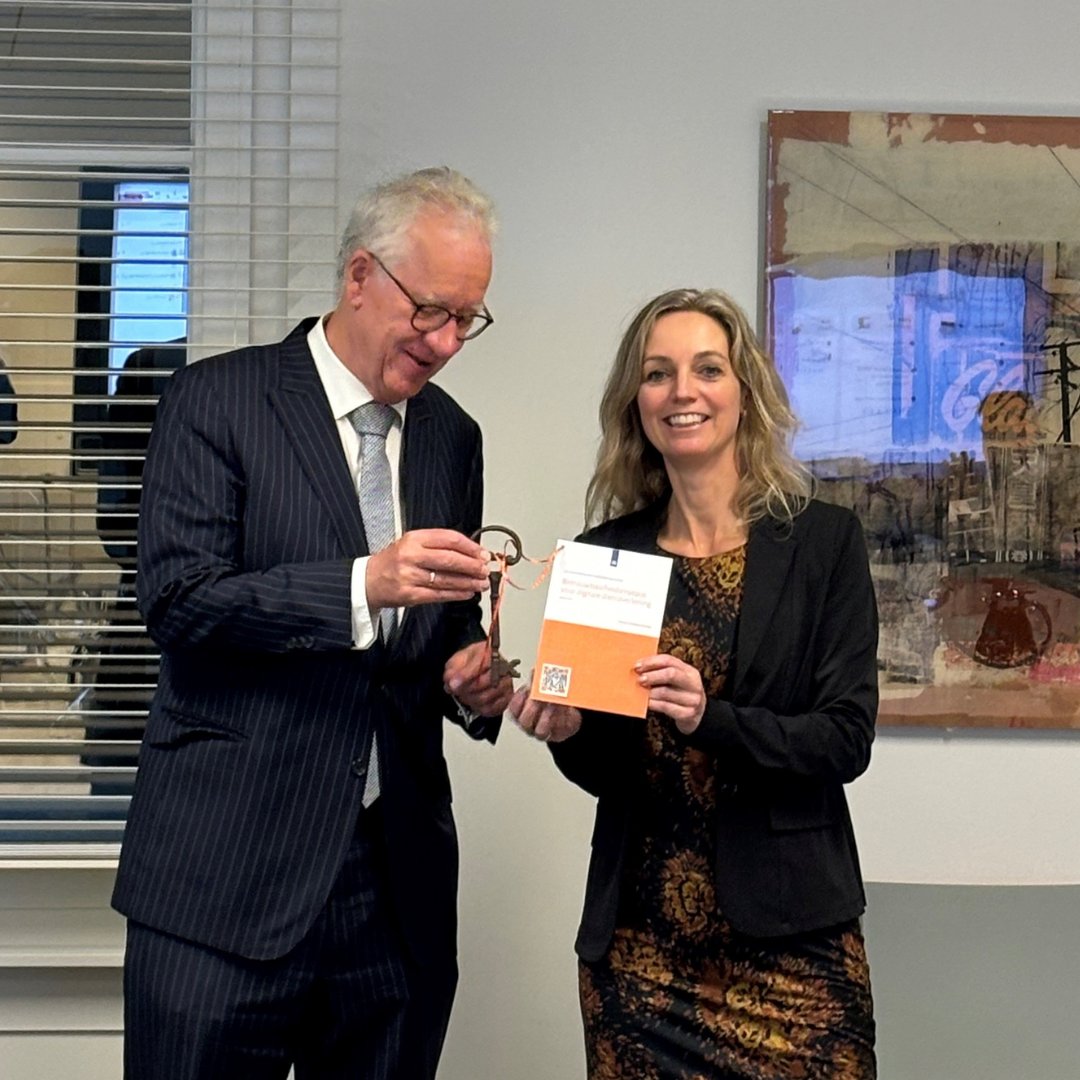 De nieuwe Handreiking Betrouwbaarheidsniveaus is er! 🎉 Deze handreiking helpt organisaties bij het kiezen van betrouwbaarheidsniveaus voor digitale diensten. Vandaag was de overhandiging en publicatie. Meer informatie? 👇

forumstandaardisatie.nl/nieuws/nieuwe-…

#digitaleoverheid #toegang