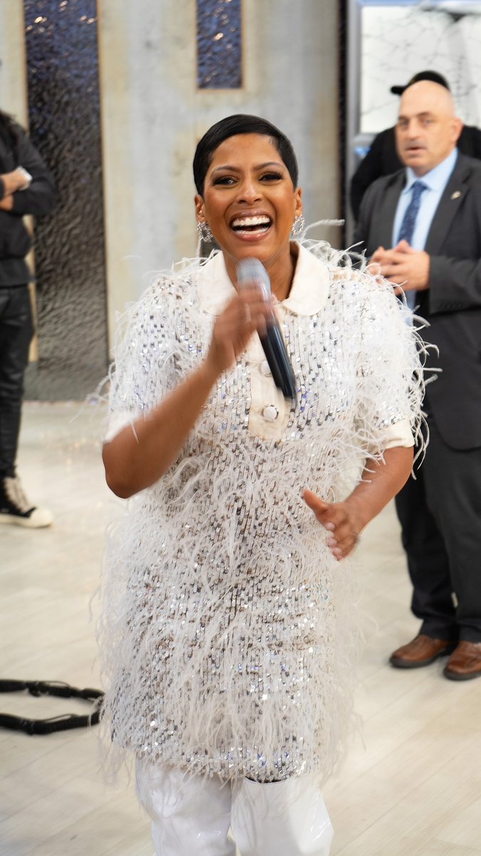 billzproduction's tweet photo. Check out some of our most recent photos from the @TamronHallShow https://t.co/BLzWZamnJp