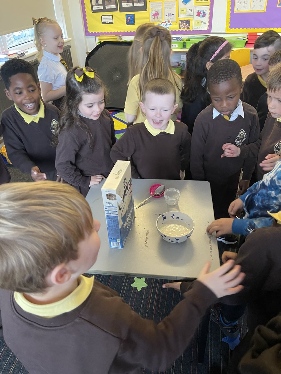 Mrs Mackay tweet media