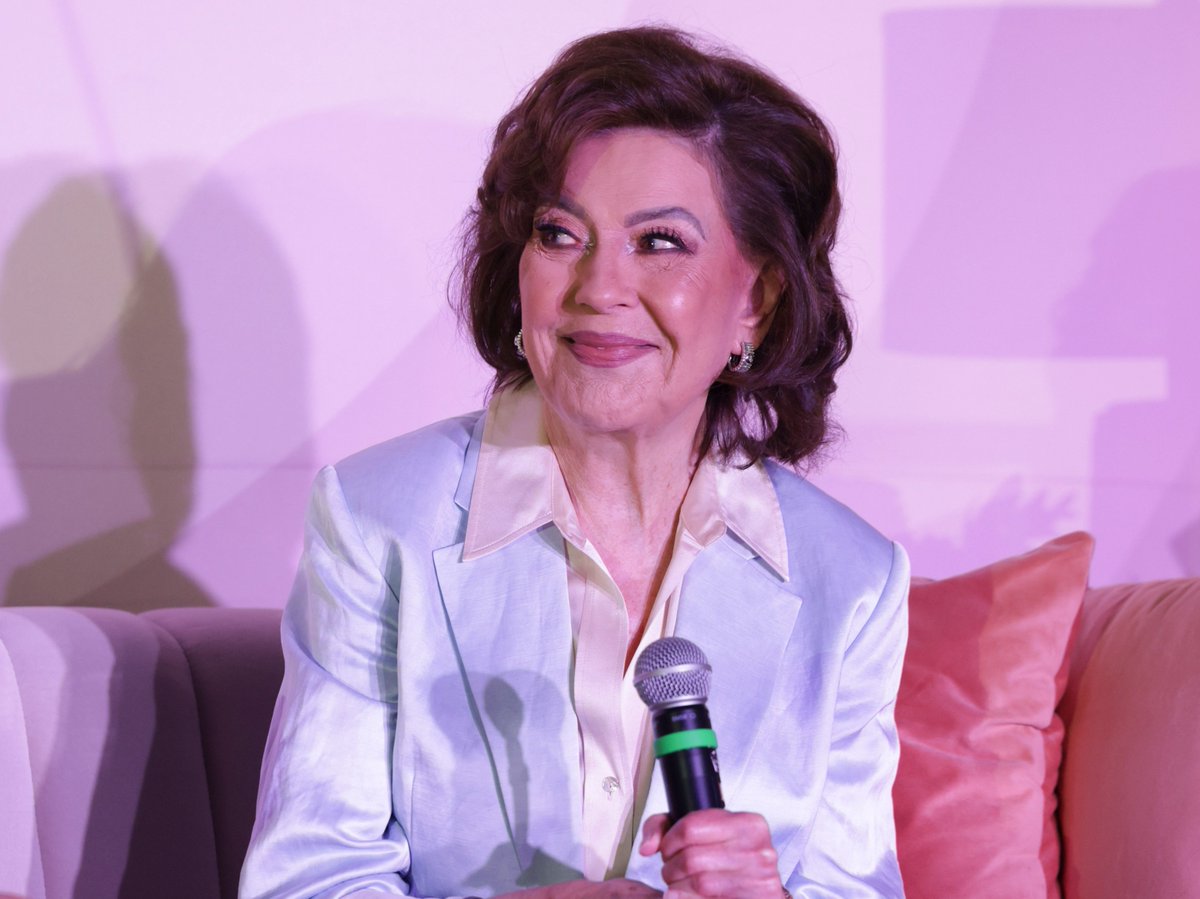 MiamiFilmFest's tweet photo. Thank you #MDCFoundation for organizing the the 4th Annual “Women Who Lead” Luncheon this weekend! As an org that's staffed majoritively with rockstar women, #MiamiFF was proud to help secure, the one, the only, the icon - #KellyBishop!! #WomenWhoLead #BeMDC https://t.co/CsZn4bA5jQ