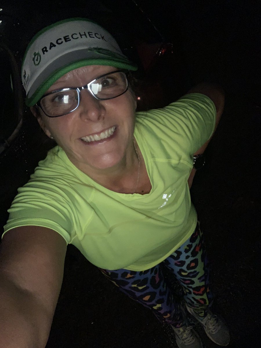 dulciedarling1's tweet photo. 4 miles at 5am run club this morning, little bit on the chilly side βοΈ loved it though, who doesnβt love a hilly run before work, 10,000 done before 7am ππ½then a strength training session after work #happystride #ukrunchat #5amrunclub #visorclub https://t.co/UL2eeOW1PO