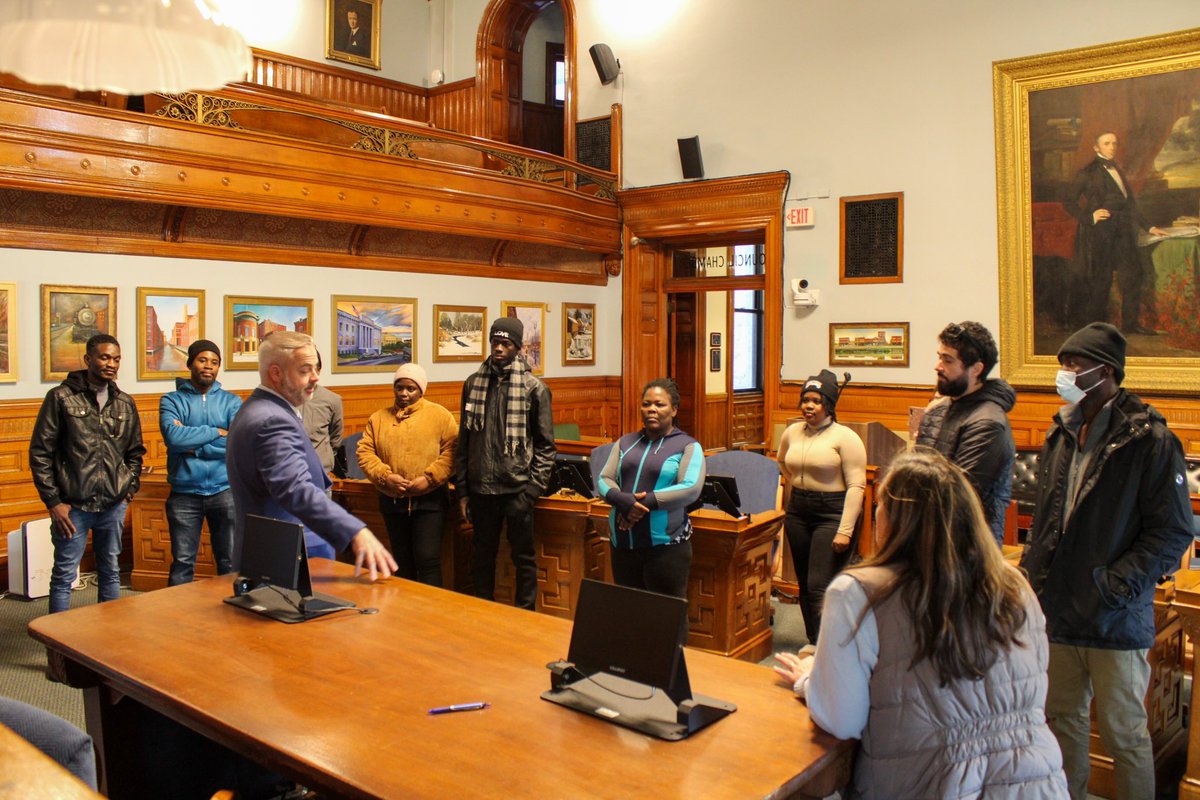 Today, we had the pleasure of welcoming Social Studies students from the Abisi Adult Education Center to City Hall! As part of their studies on U.S. and local government, the students toured the Mayor’s Office, Council Chambers, and other areas of interest.