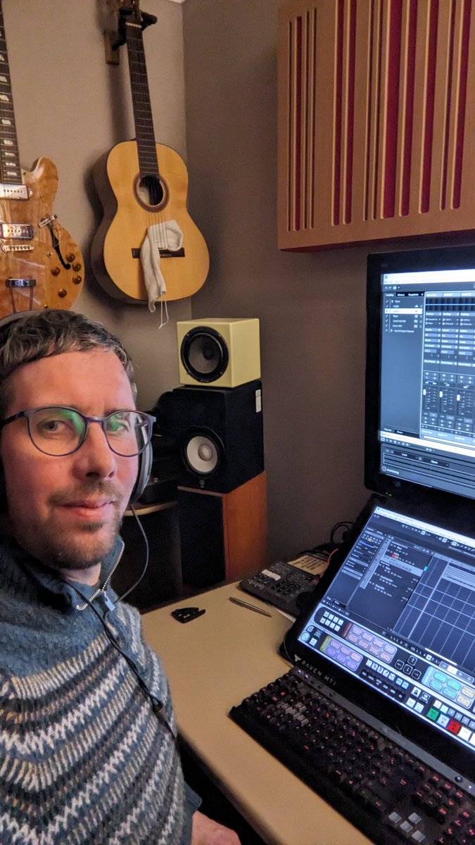 First of my studio sessions for the week going well.
#studio #recordingstudio #musician #gear