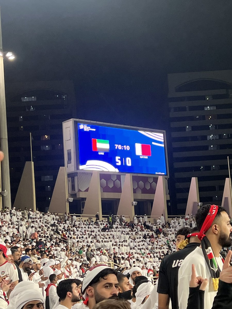 أهم شيء في الفوز العريض على منتخب قطر أنه يؤكد البداية لجيل جديد ورؤية مختلفة وعطاء يتلاحم فيه الفريق مع الجمهور .. شكرا لرجال الأبيض ولاتحاد الكرة برئاسة الشيخ حمدان بن مبارك .. انتصار ينعش الآمال في رحلة التأهل للمونديال