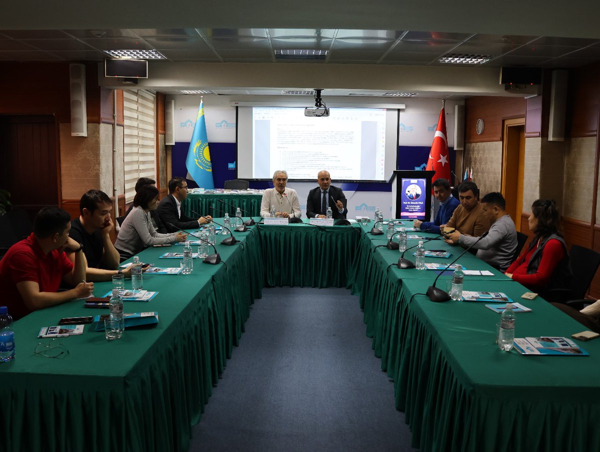 ERIresearch's tweet photo. Yazar, Divan Edebiyatı Araştırmacısı ve Cumhurbaşkanlığı Kültür ve Sanat Politikaları Kurulu Başkanı Prof. Dr. İskender Pala, Almatı programı çerçevesinde Avrasya Araştırma Enstitüsü'nü ziyaret ederek Enstitü personeli ile bir söyleşi gerçekleştirdi.

@simsek65
@nacigenc
@SBeylur https://t.co/y3kGxIZ5Ub