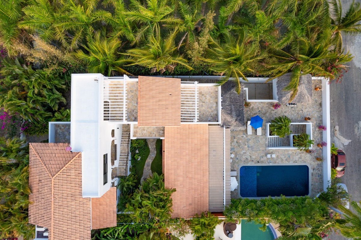 RREHuatulco's tweet photo. Your Chance to Own: New Properties Hit the Market
New listing: Villa Rebeca
Savor the epitome of luxury in this stunning 5-bedroom beachfront villa featuring awe-inspiring ocean views, a private pool, and direct access to a pristine beach. https://t.co/34mL5t2Nk3